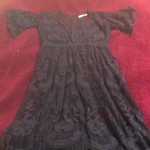 Honey punch romper size medium in navy